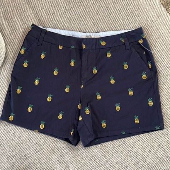 NWT Marc New York ladies shorts, size 6, navy with yellow pineapples - Picture 1 of 4